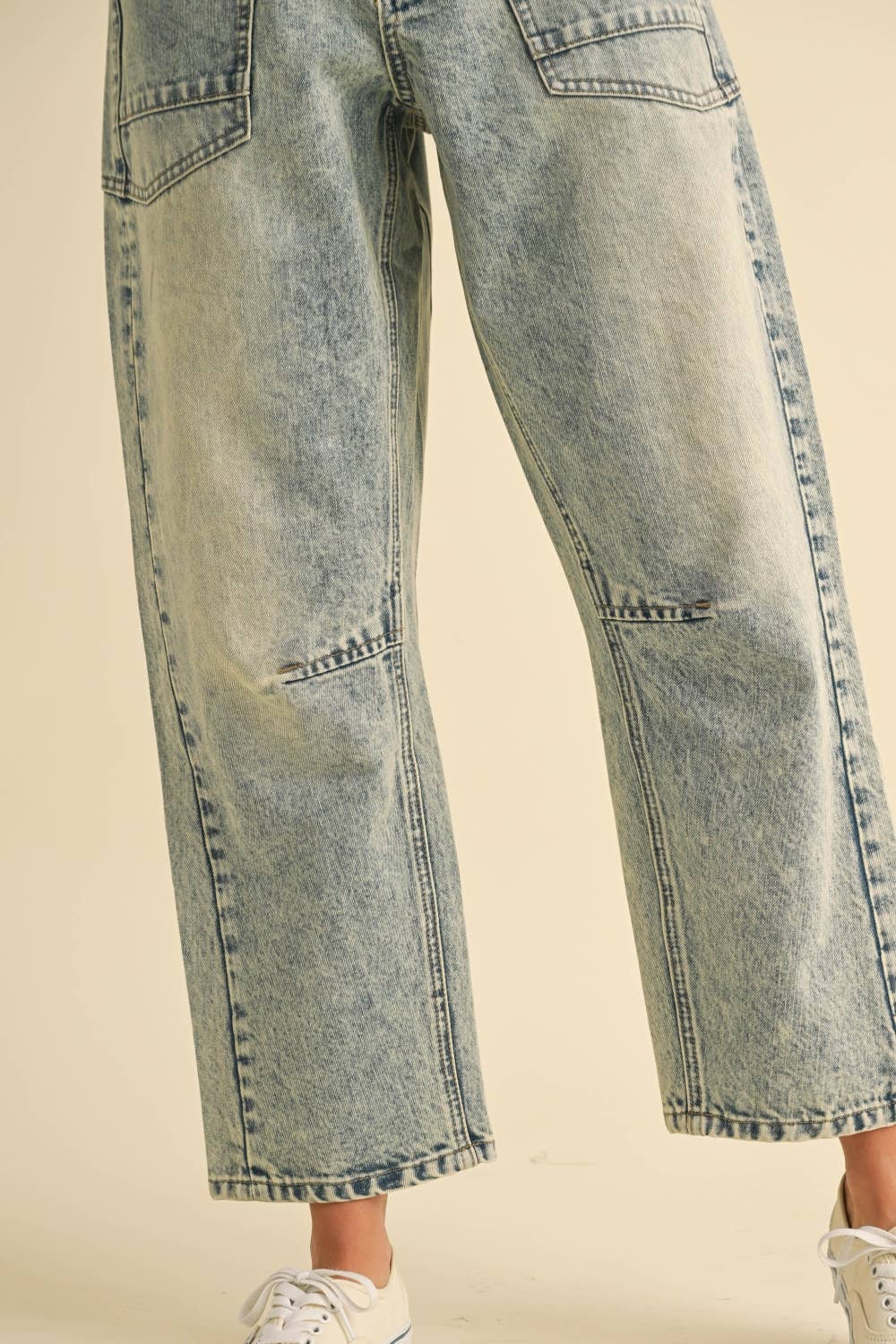 Washed Barrel Leg Jeans