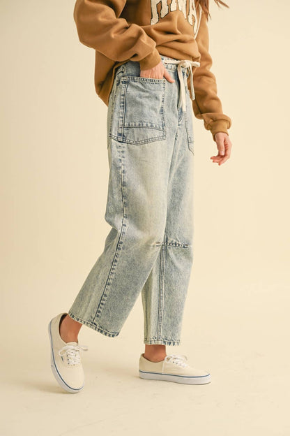 Washed Barrel Leg Jeans