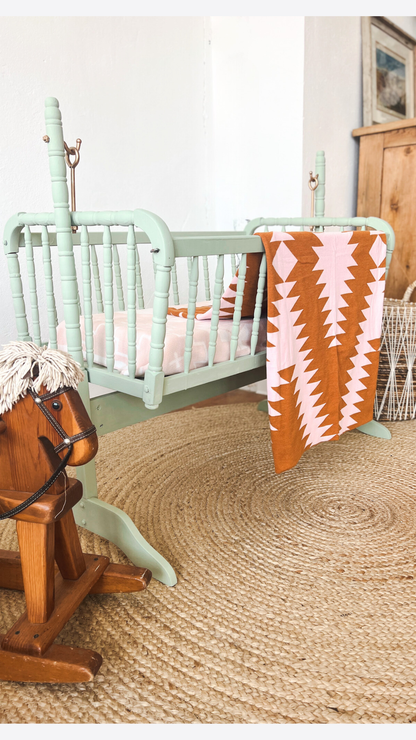 WESTERN GRANDE BABY BLANKET TERRACOTTA ✙ PINK