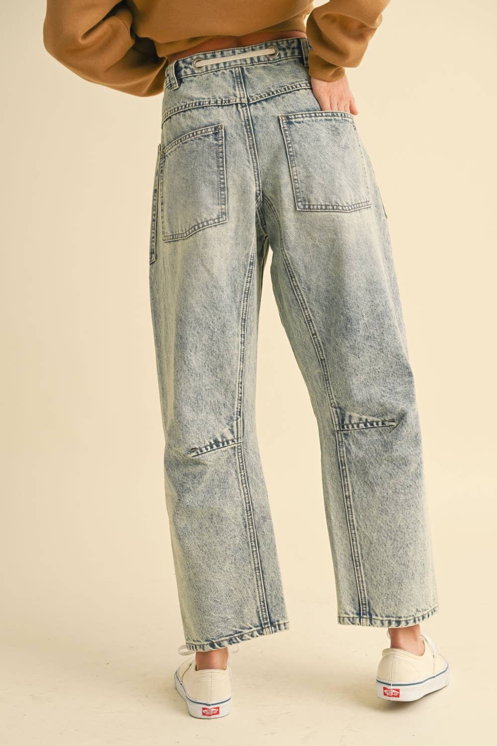 Washed Barrel Leg Jeans