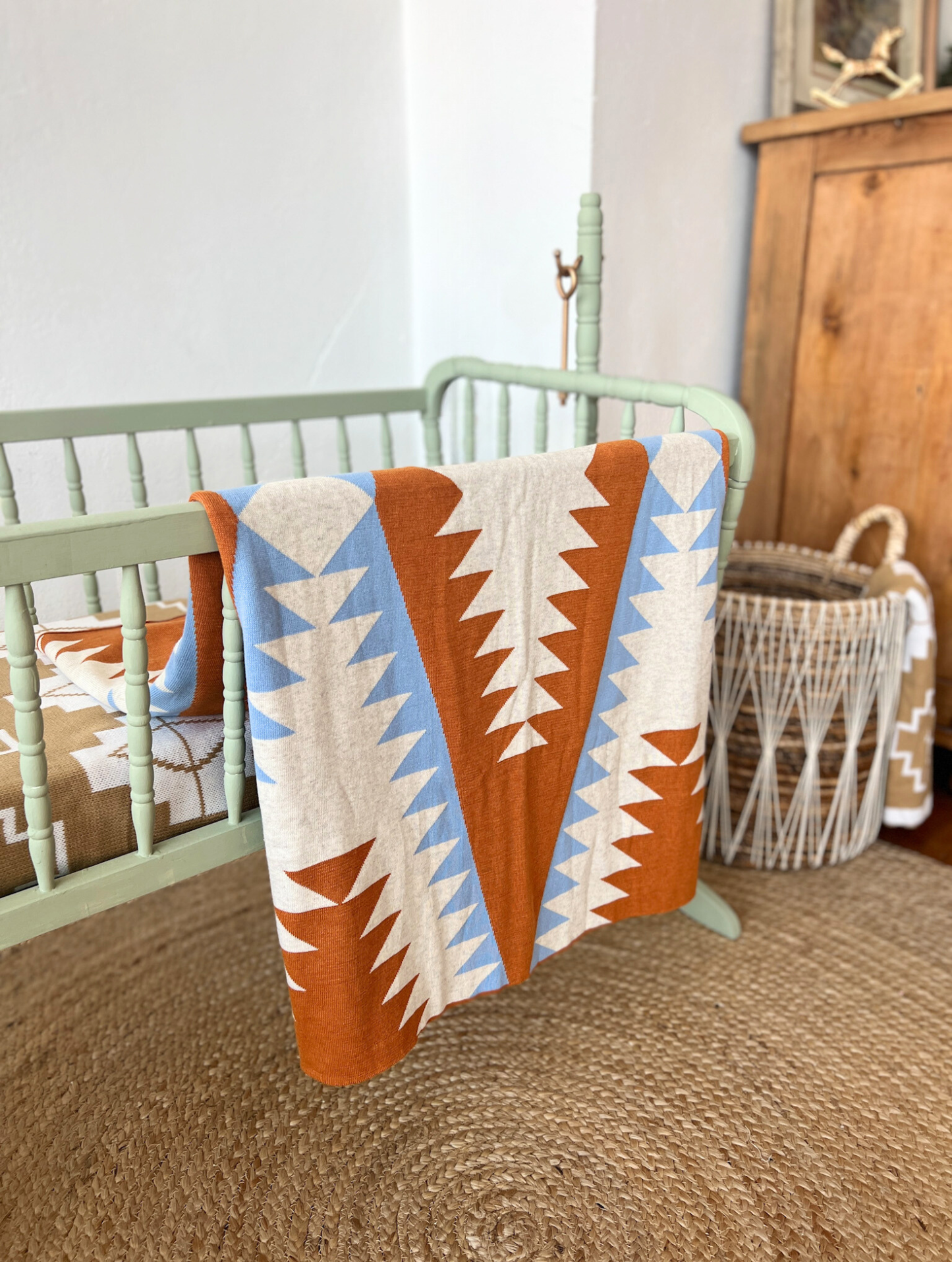 WESTERN GRANDE BABY BLANKET BLUE, TERRACOTTA ✙ CREAM