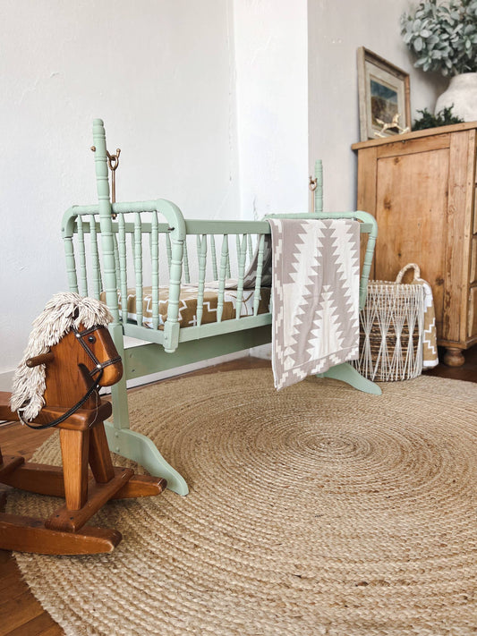 WESTERN GRANDE BABY BLANKET GRAY ✙ WHITE